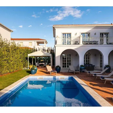 Villa Affluent In Vabriga With Artistic Interiors Pool