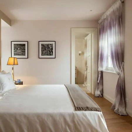 Villa Affluent In Vabriga With Artistic Interiors Pool